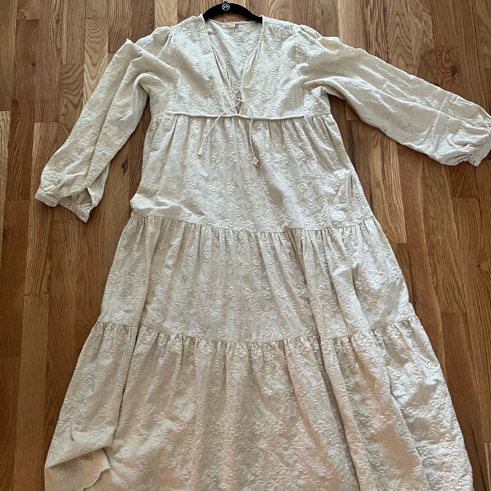 MATTA NY, off-white , flowy flouncy cotton dress with pattern Great condition.